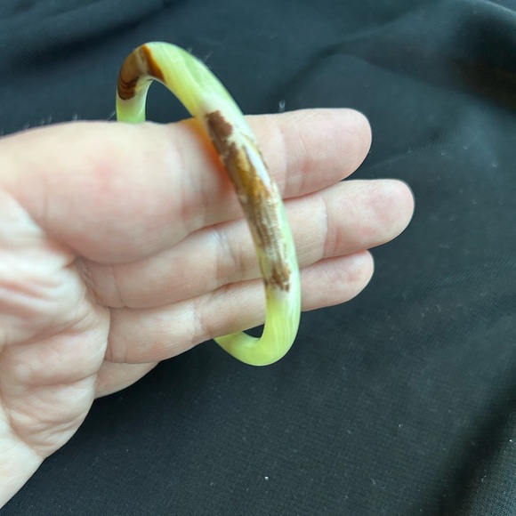 Avericite Gorgeous real stone bangle bracelet. Unbranded. - Picture 3 of 7